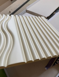 Frézovaný 3D obklad steny + lakovanie