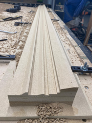 Frézovaný obklad steny